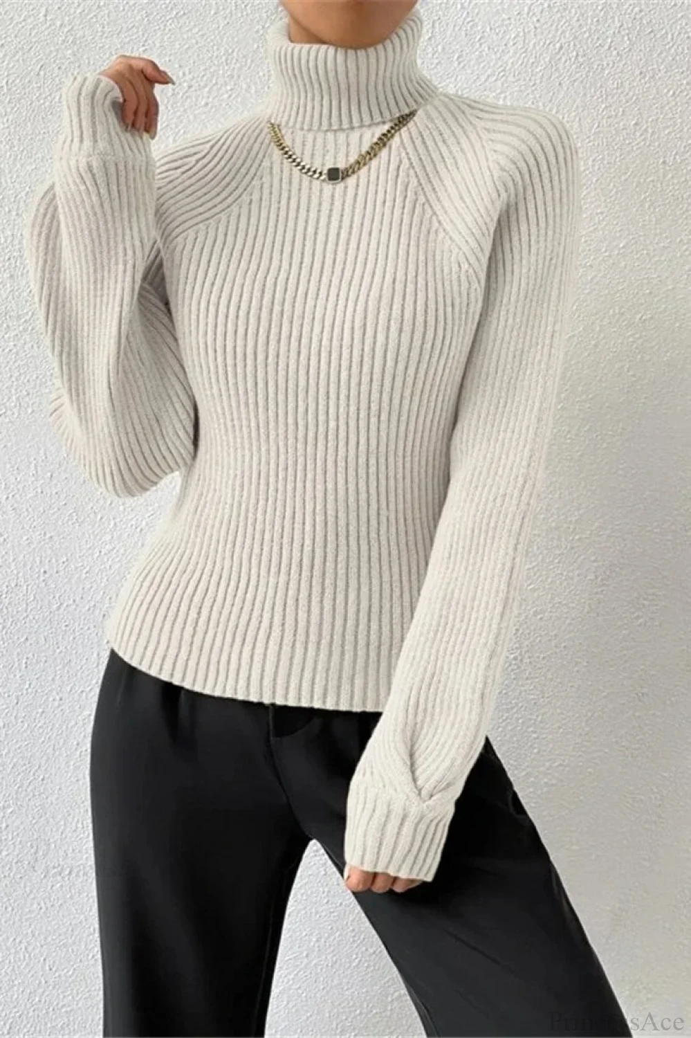 Loose Turtleneck Raglan Sleeve Sweater - Image 11