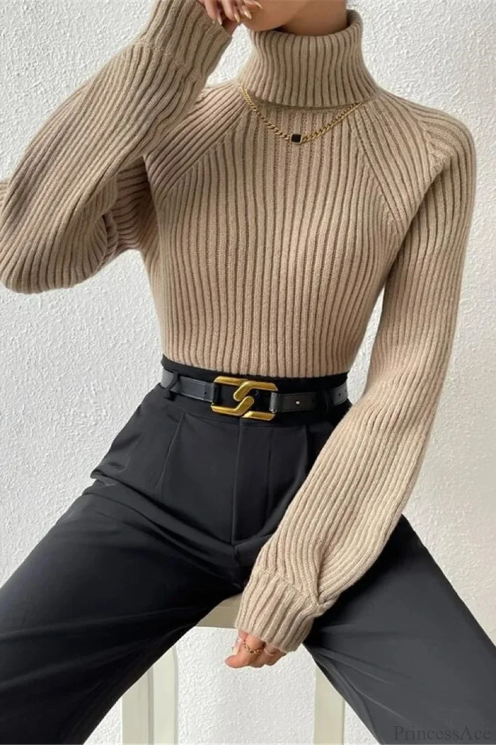 Loose Turtleneck Raglan Sleeve Sweater - Image 7