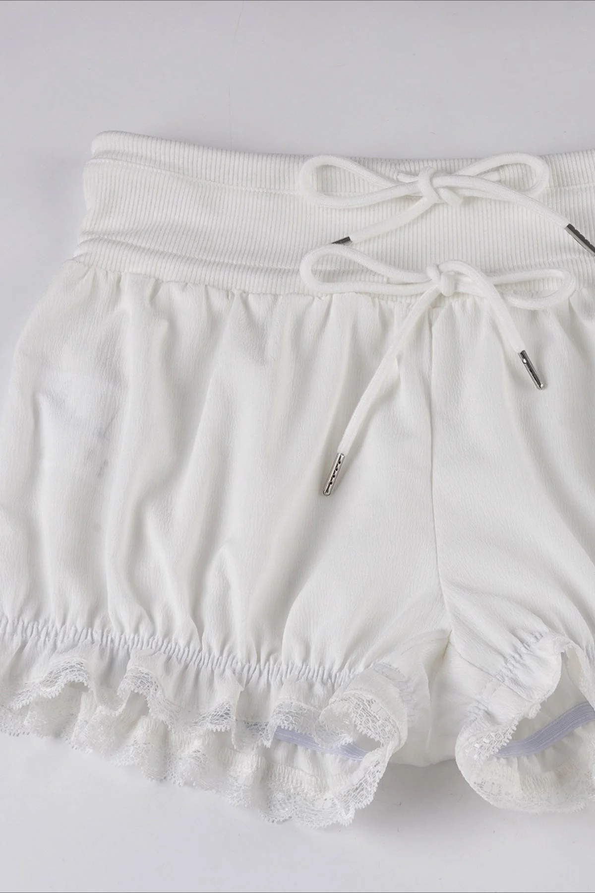 Low Waist Tie Plaid Print Tulip Shorts - Image 4