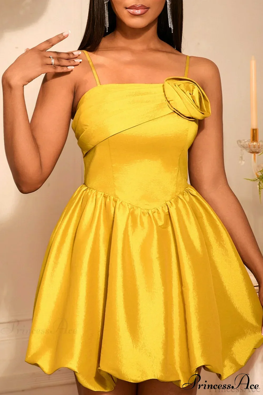 Luxury Gold Appliqué Spaghetti Strap Party Dress - Image 3