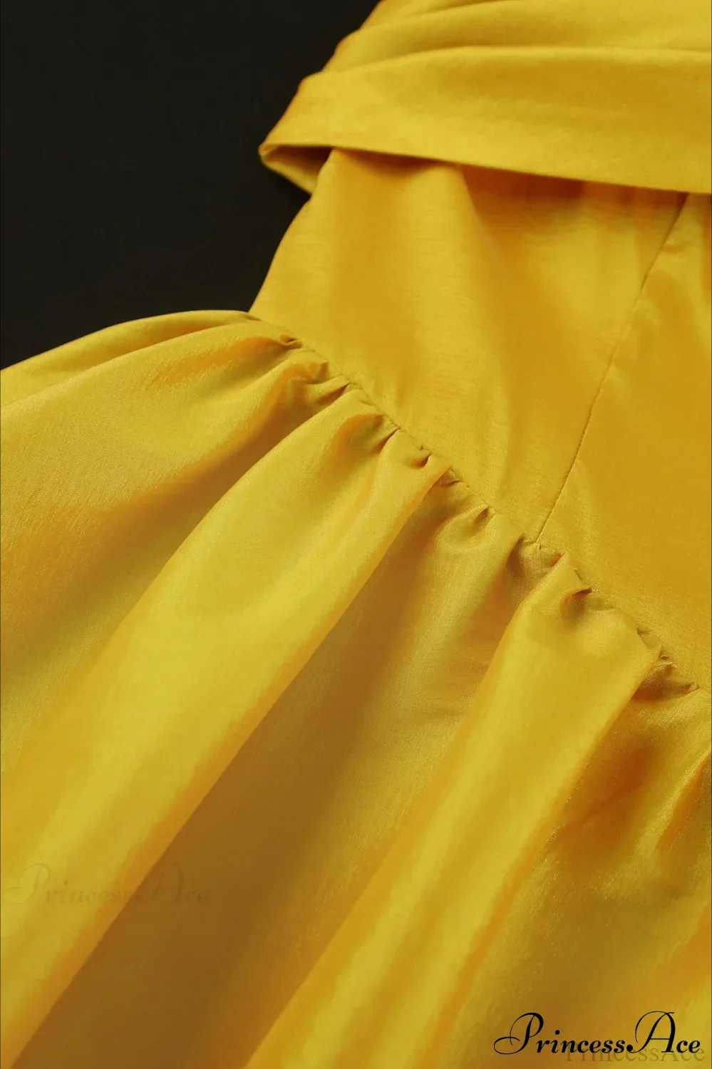 Luxury Gold Appliqué Spaghetti Strap Party Dress - Image 4
