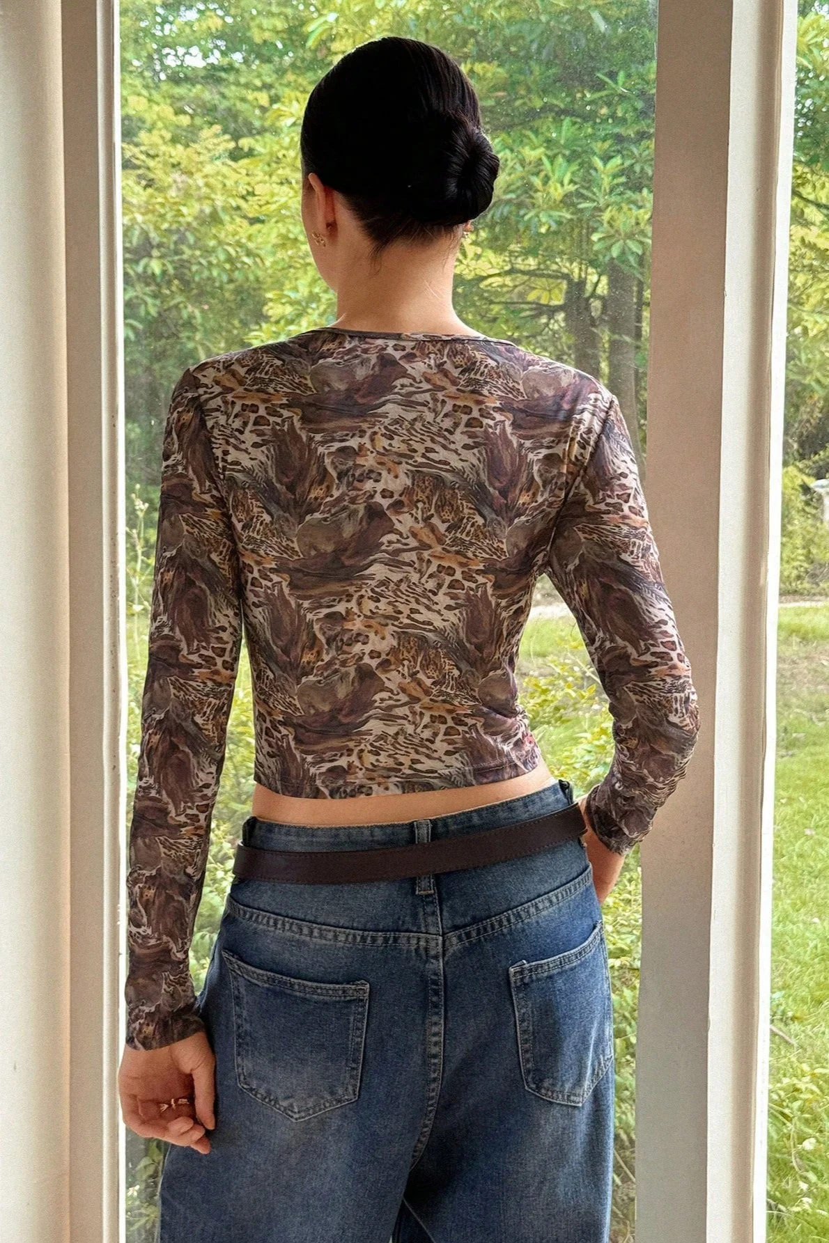 Mesh Sheer Leopard Print Slim Fit Long Sleeve Tee - Image 4