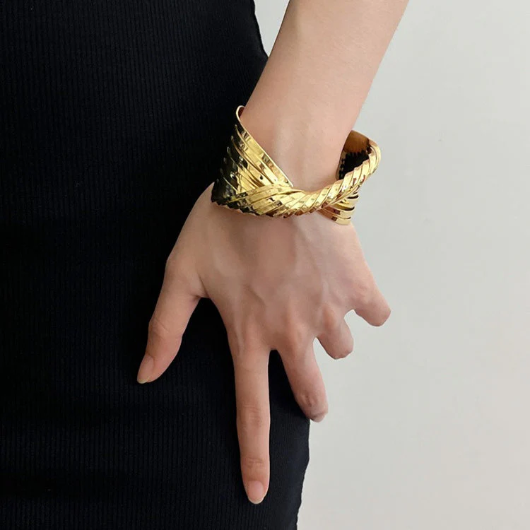 Metal Cross Wrap Irregular Open Bracelet - Image 4