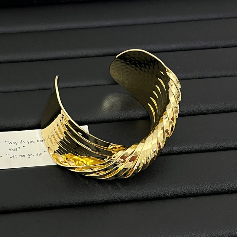 Metal Cross Wrap Irregular Open Bracelet - Image 5