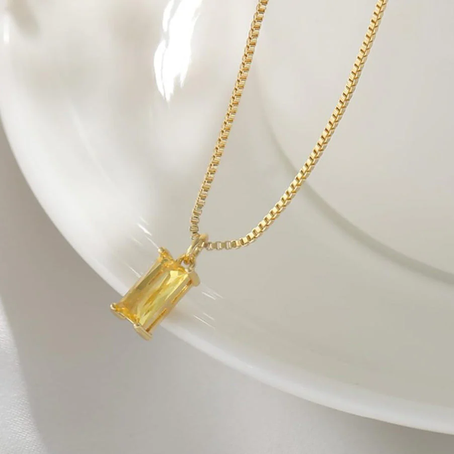 Minimal Mini Square Zircon NeckLace - Image 3