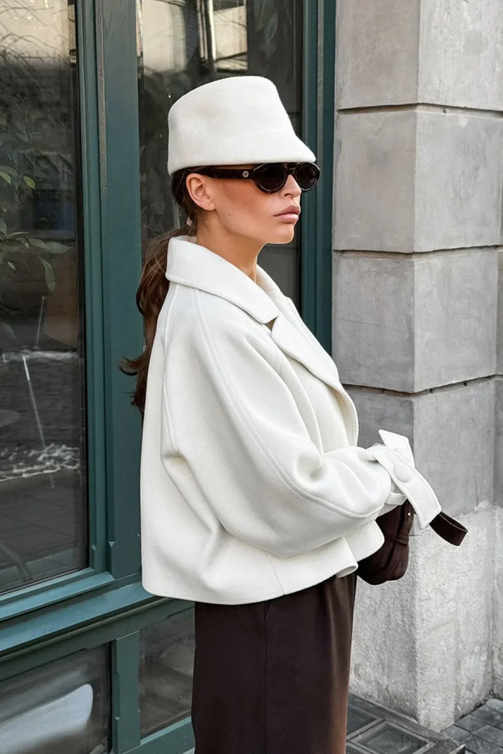 Minimalist Notched Collar Raglan Sleeve Cropped Coat - Image 3