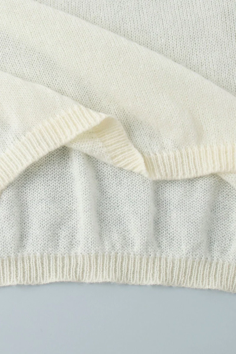 Minimalist Polo Hollow Knit Puff Sleeve Blouse - Image 4