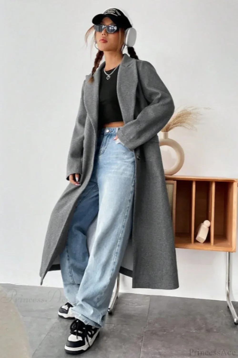 Minimalist Solid Color Elegant Notched Collar Relaxed Wool Overcoat - Image 2