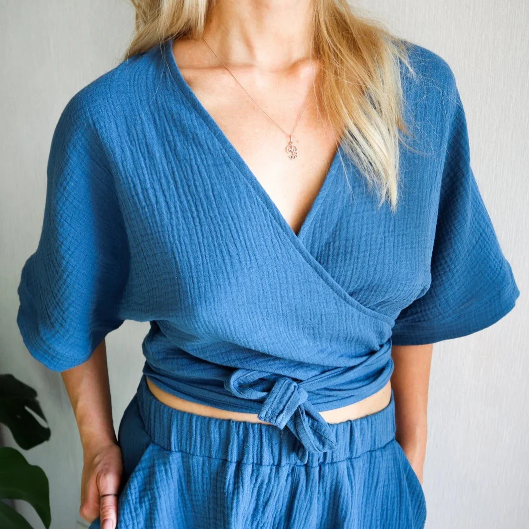 Minimalist Solid Cotton Tie Side Blouse - Image 3