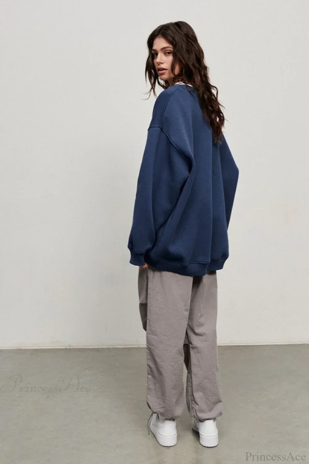 Minimalist Solid Crew Neck Oversize Sweatshirts - Image 14