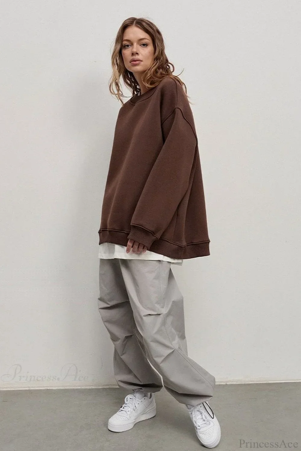 Minimalist Solid Crew Neck Oversize Sweatshirts - Image 18