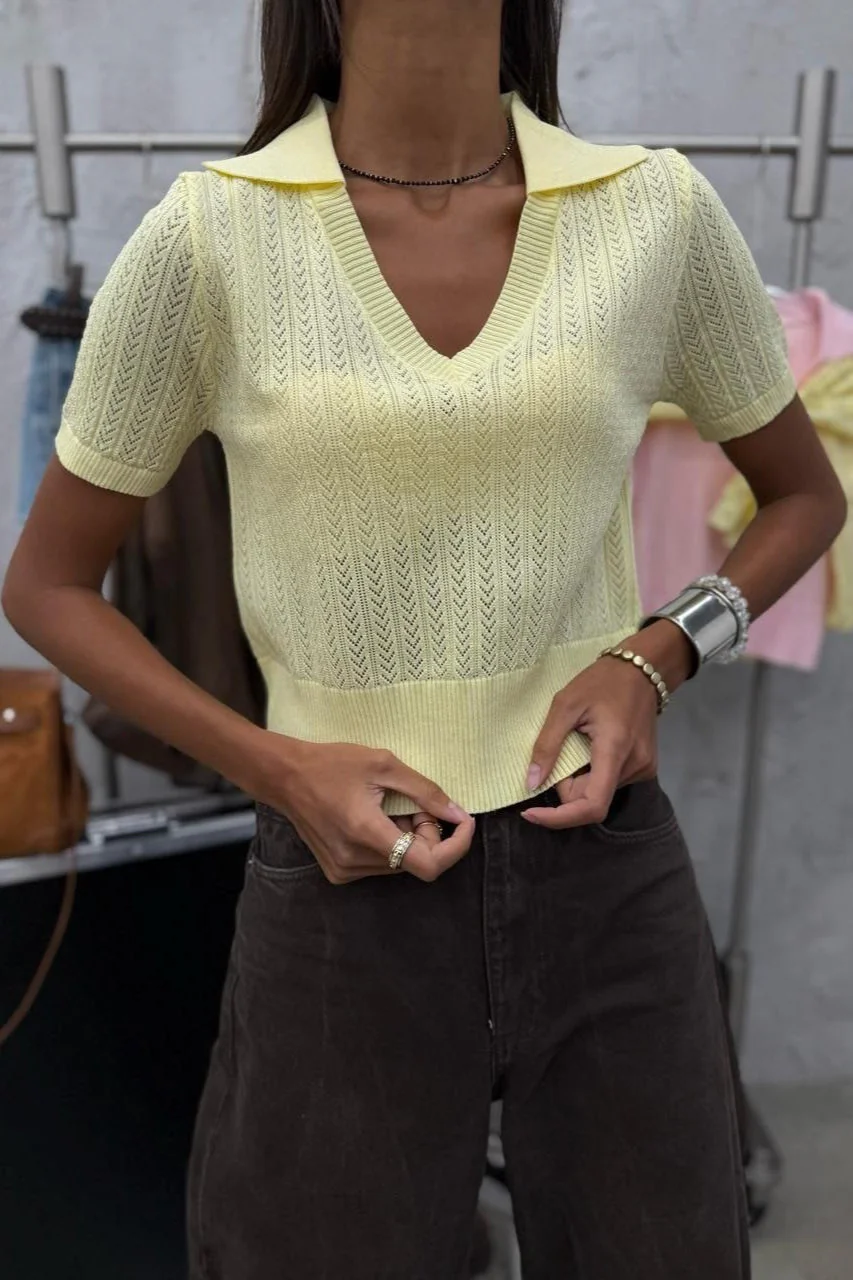 Minimalist Solid V Neck Knit Crop T-shirt - Image 2