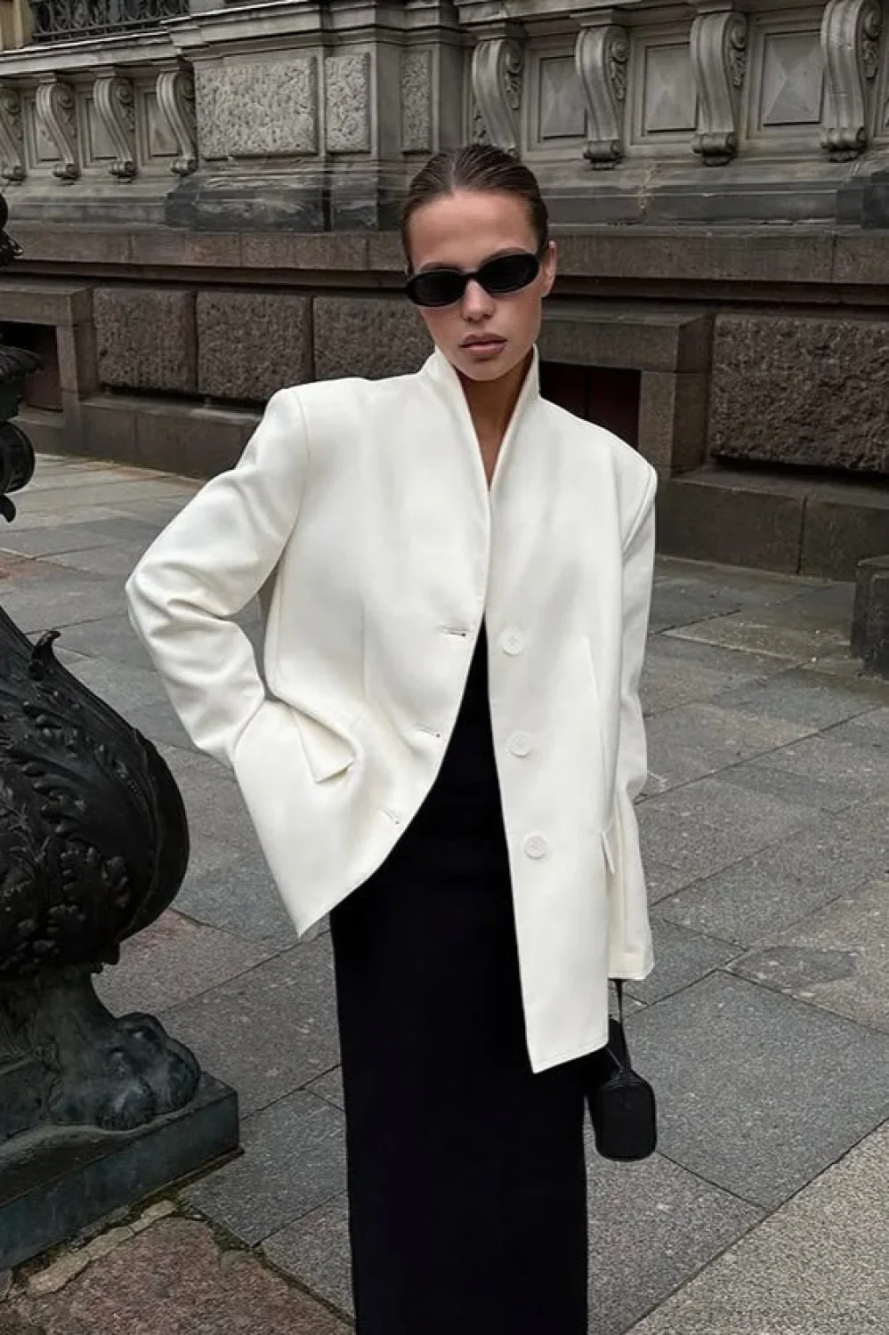 Minimalist White V-Neck Elegant Relaxed Coat - Image 2