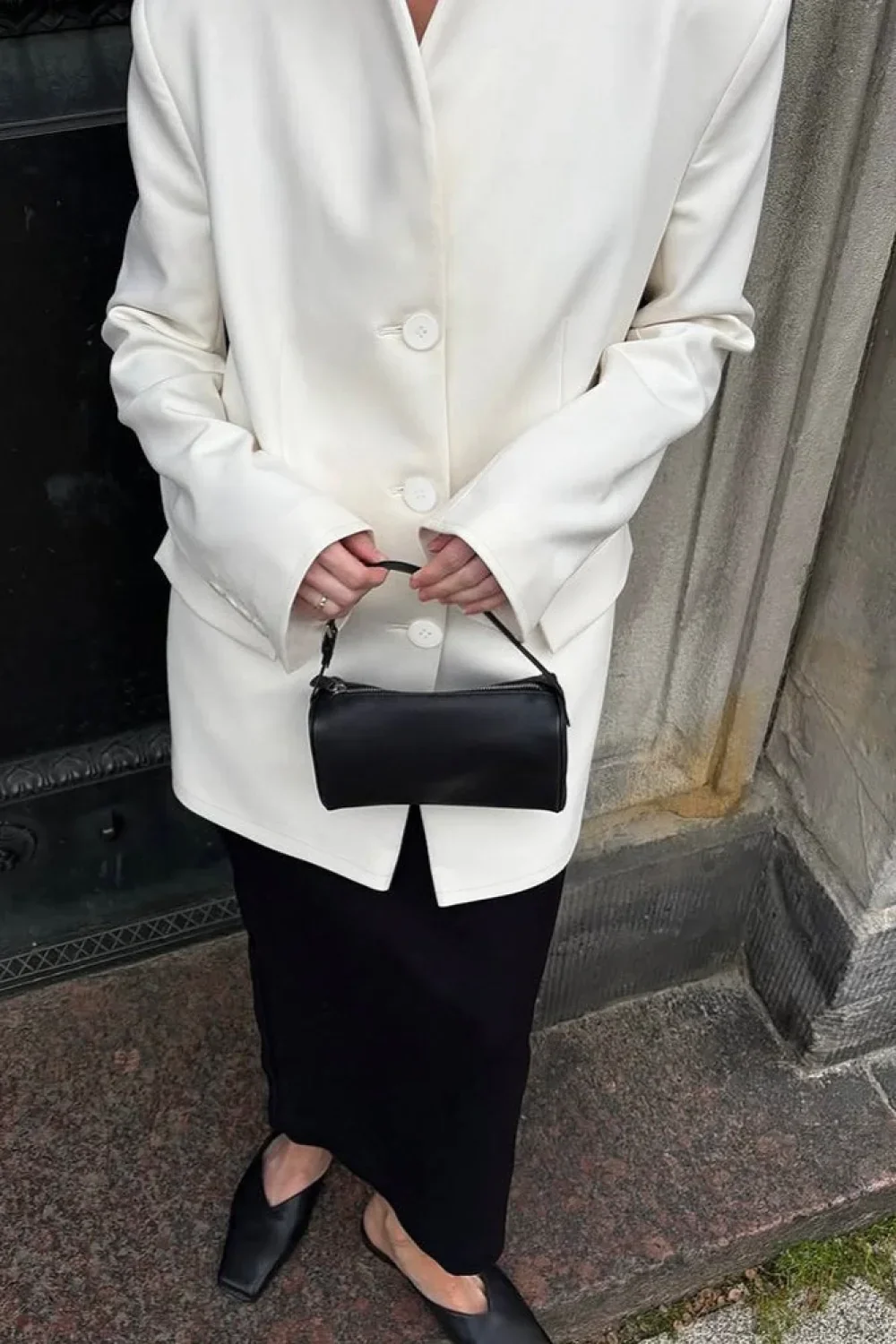 Minimalist White V-Neck Elegant Relaxed Coat - Image 4