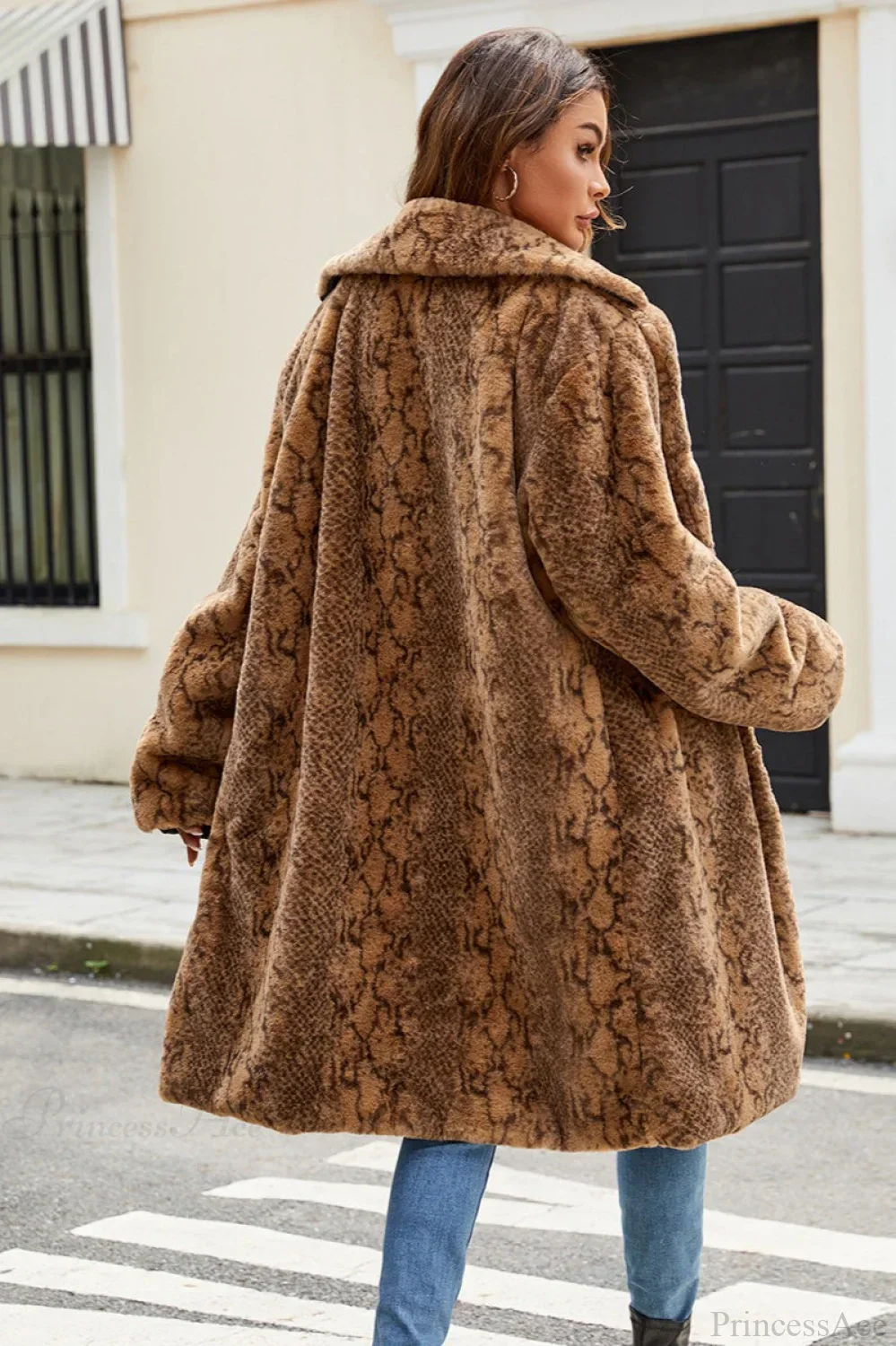 Modern Snake Print Thickened Faux Fur Overcoat - Image 5