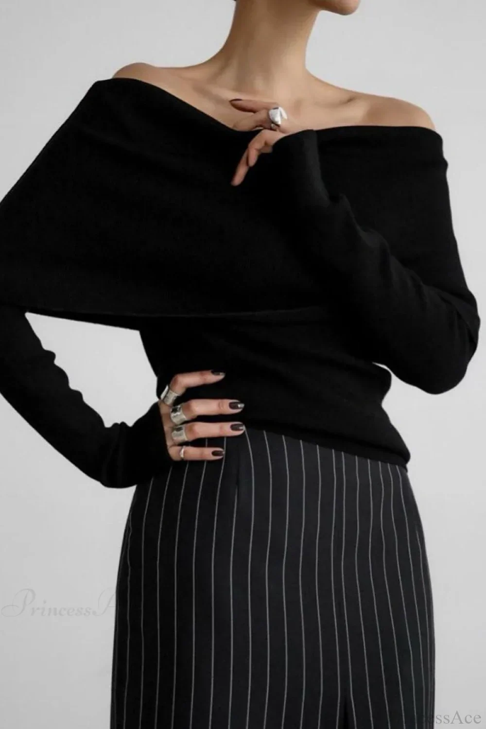 Off-Shoulder Fitted Long-Sleeve Knit Top - Image 10