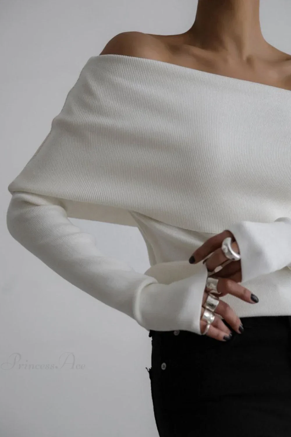 Off-Shoulder Fitted Long-Sleeve Knit Top - Image 6