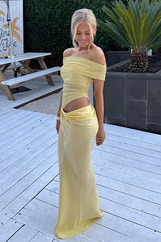 Off-the-Shoulder Ruched Tulle Paneled Cutout Maxi Dress - Image 5