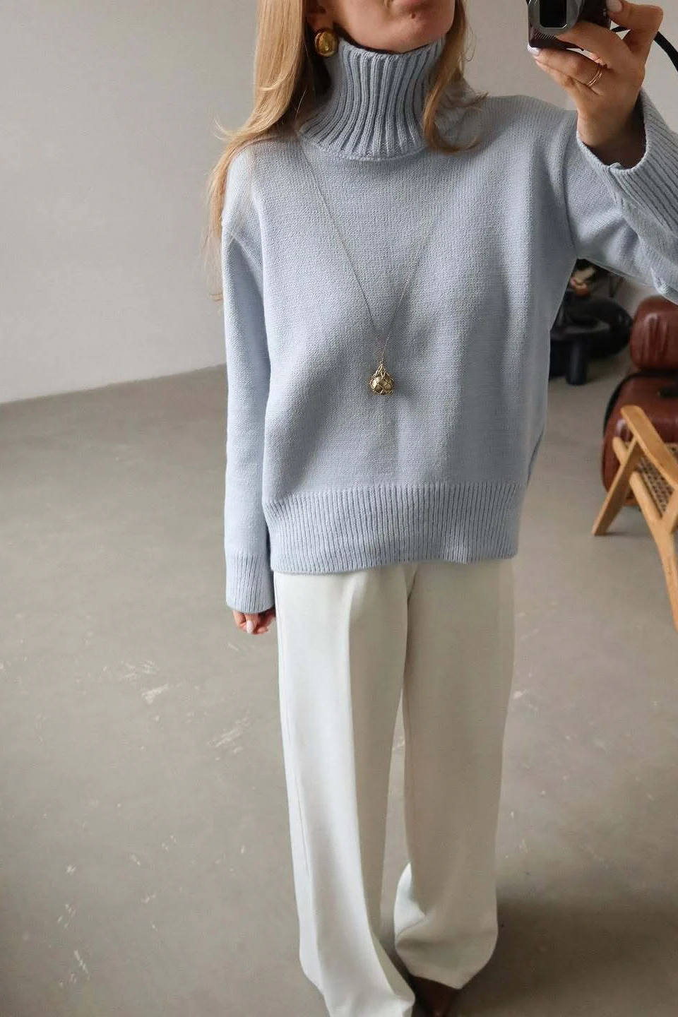 Oversized Solid Color Turtleneck Fashion Sweater - Image 5