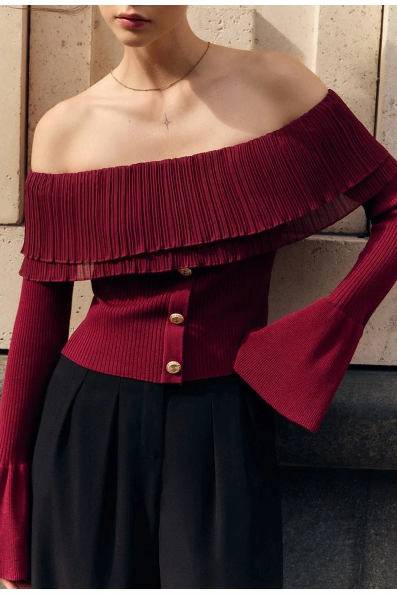 Paneled Ruched Buttoned Off-the-Shoulder Long Sleeve Tee - Image 4