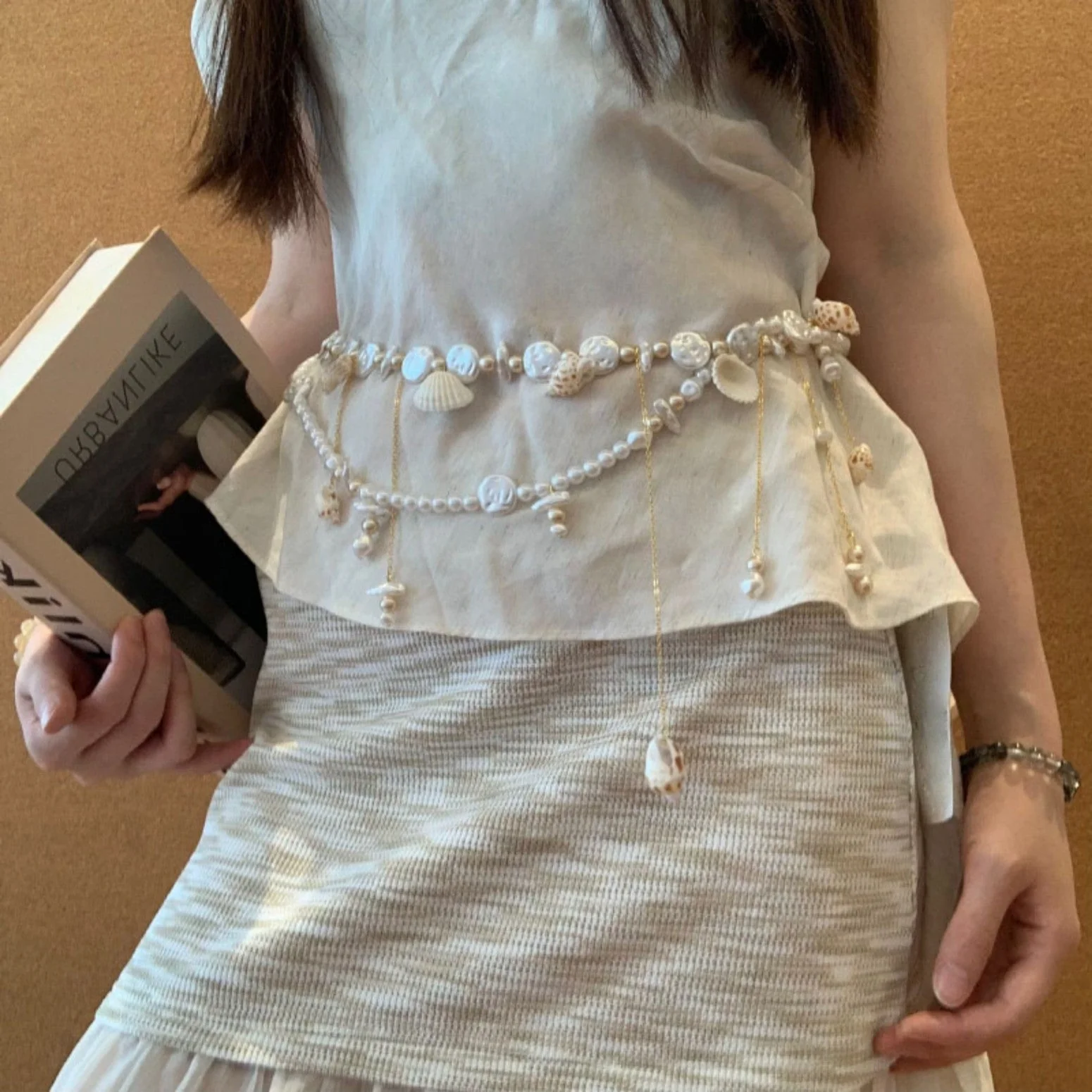 Pearl Shell Tassel Waist Body Chain - Image 2