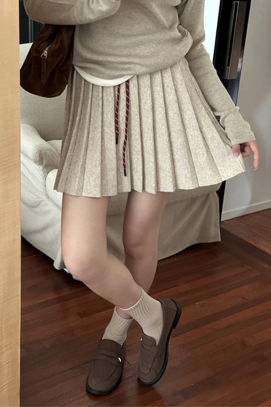 Pleated Knit Mini Skirt - Image 4