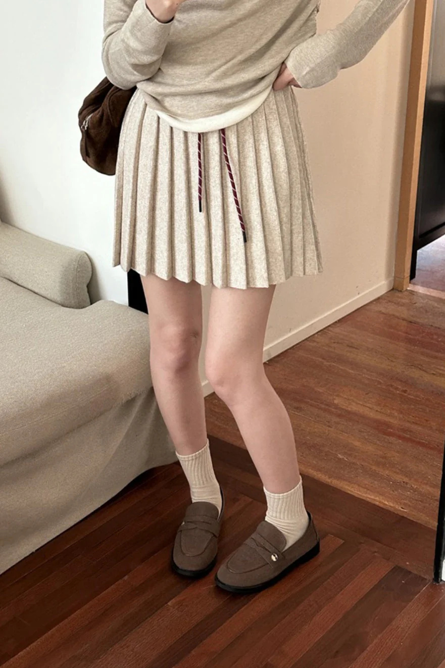 Pleated Knit Mini Skirt - Image 5