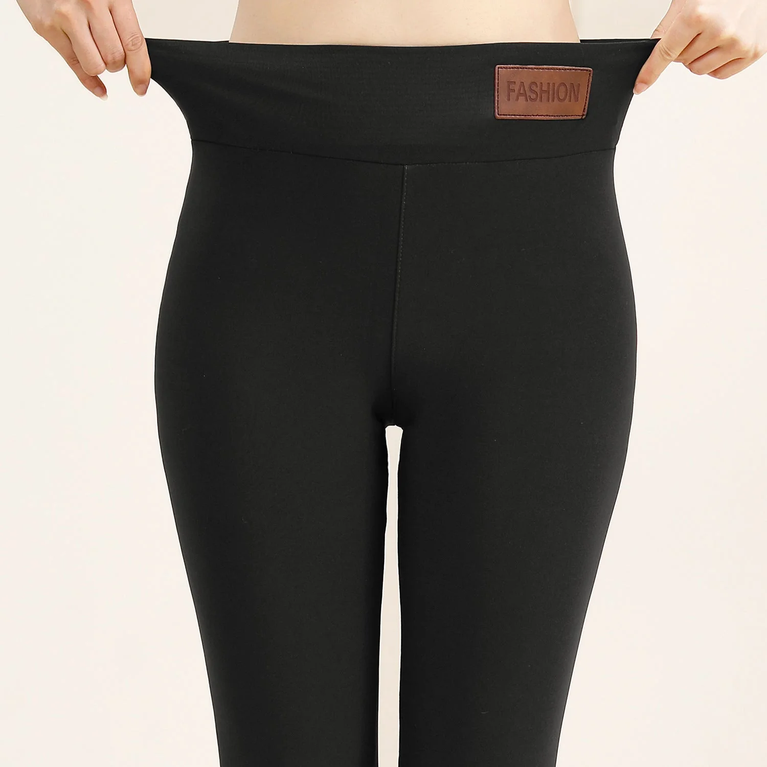 Plus Size Sherpa Fleece Letter Leggings - Image 2