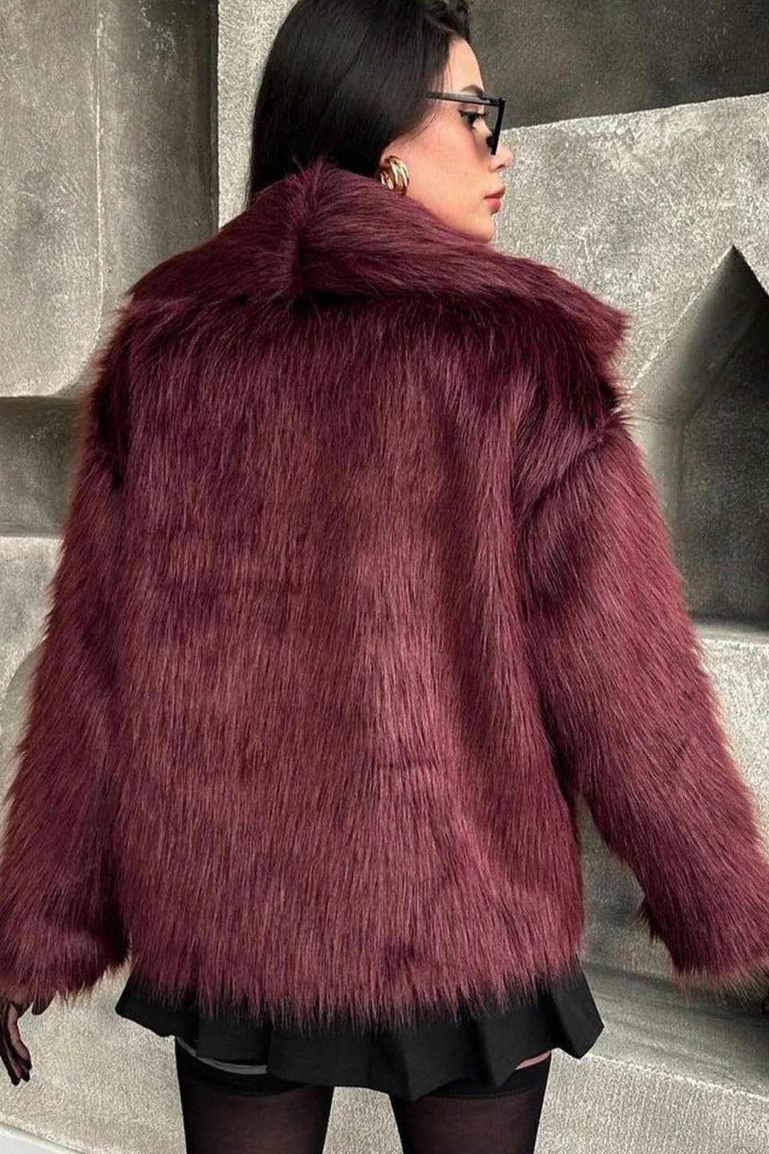 Plush Solid Color Faux Animal Fur Warm Notch Collar Coat - Image 3