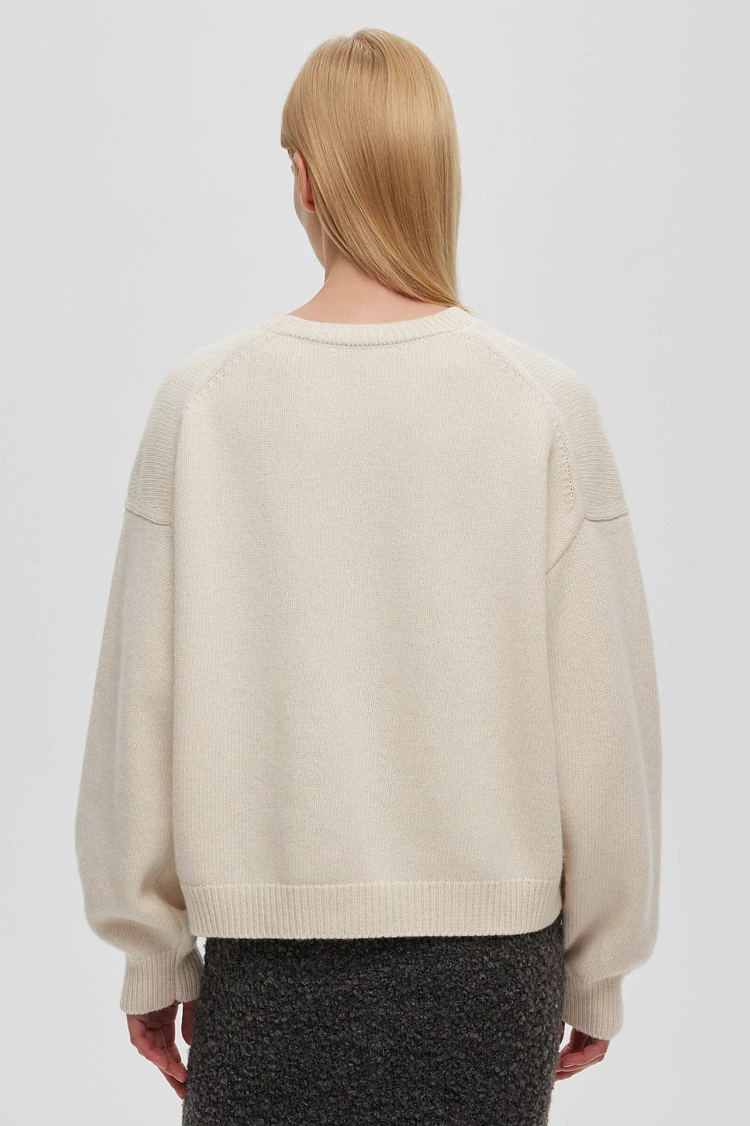 Printed Knit Round Neck Long Sleeve Blouse - Image 4