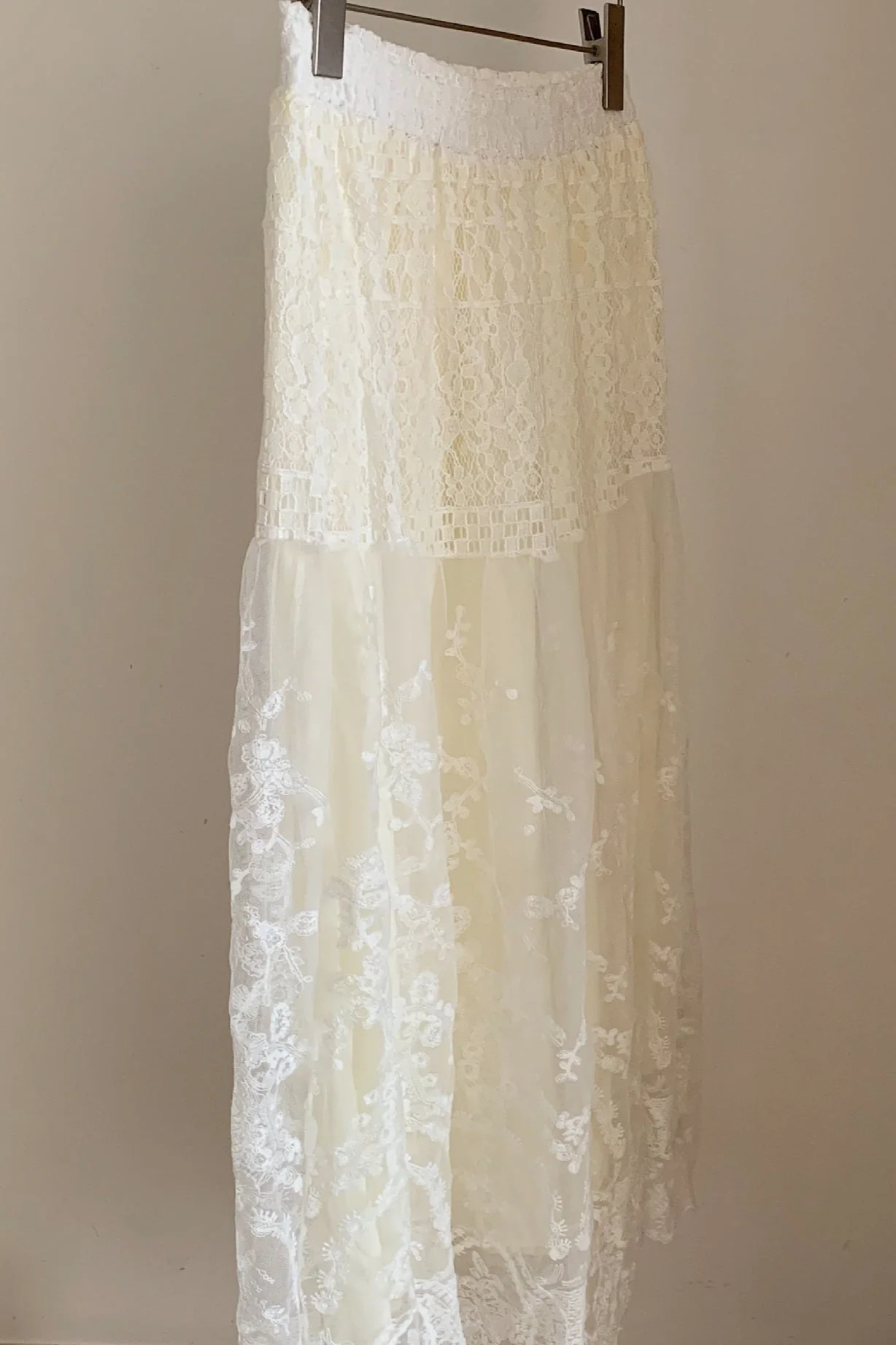 Relaxed Lace Vintage A Line Skirt - Image 4
