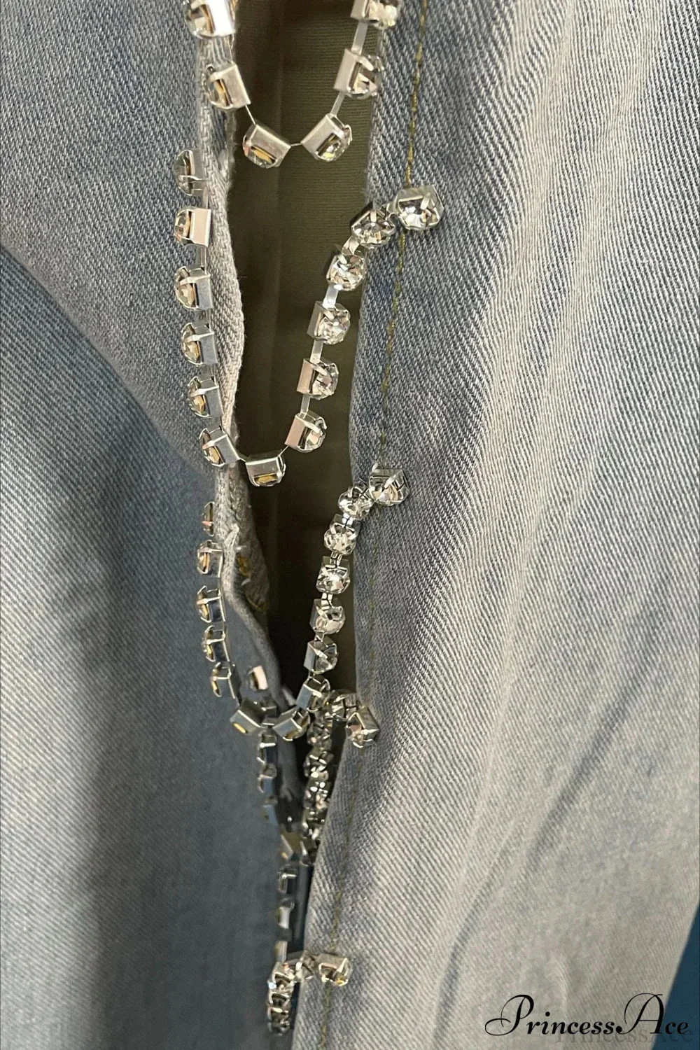 Relaxed Mid-Rise Diamond Paneled Side Cut-Out Jeans - Image 4