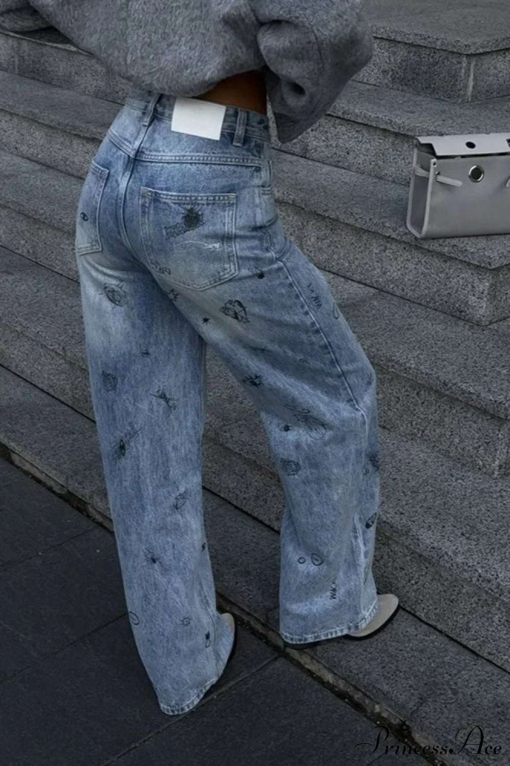 Retro High Waist Heart Graffiti Print Straight Jeans - Image 3
