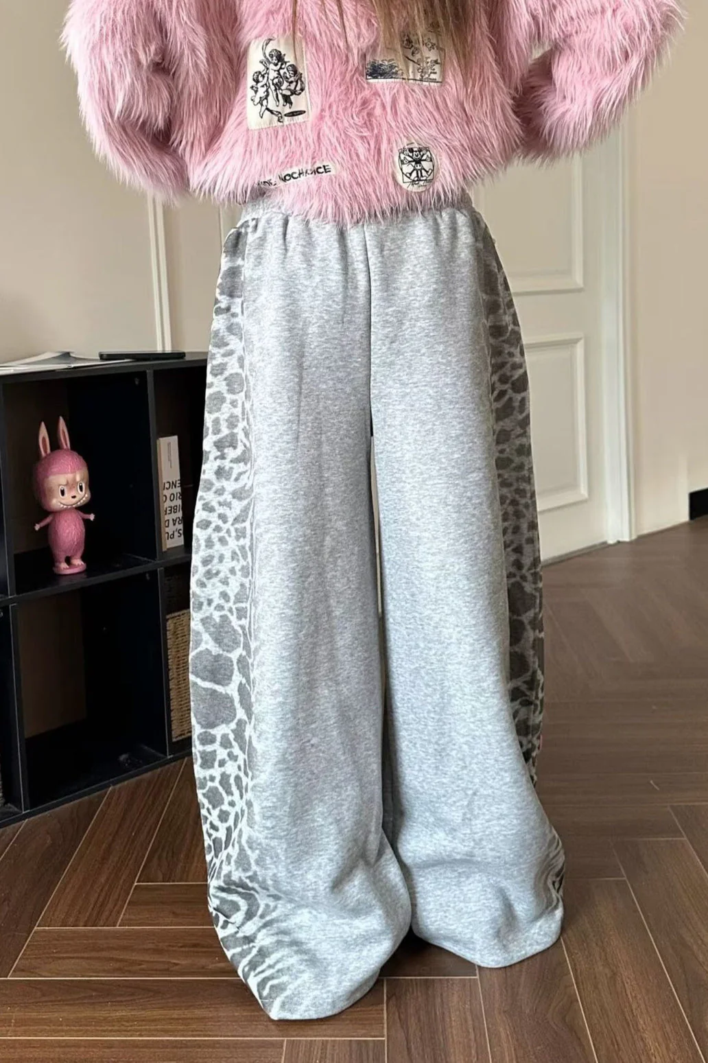 Retro Leopard Letter Embroidered Loose Pants - Image 3