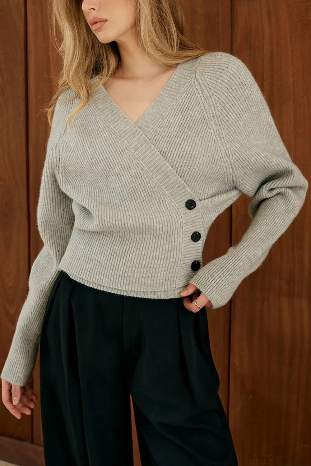 Retro Slouchy V Neck Cropped Knit Sweater - Image 3