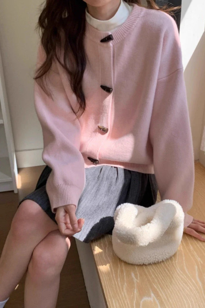 Retro Toggle-Button Loose Short Knit Cardigan - Image 4
