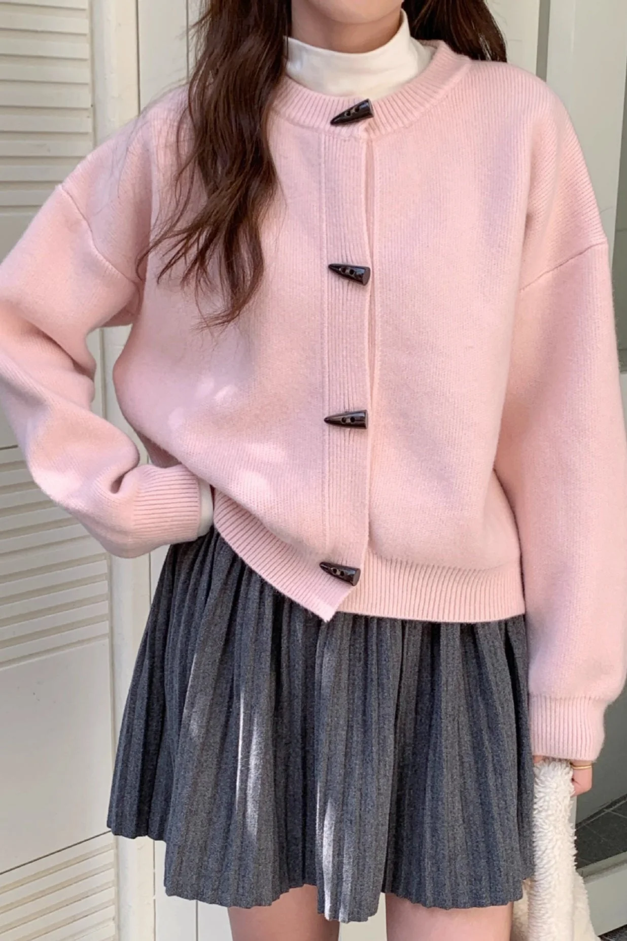 Retro Toggle-Button Loose Short Knit Cardigan - Image 5