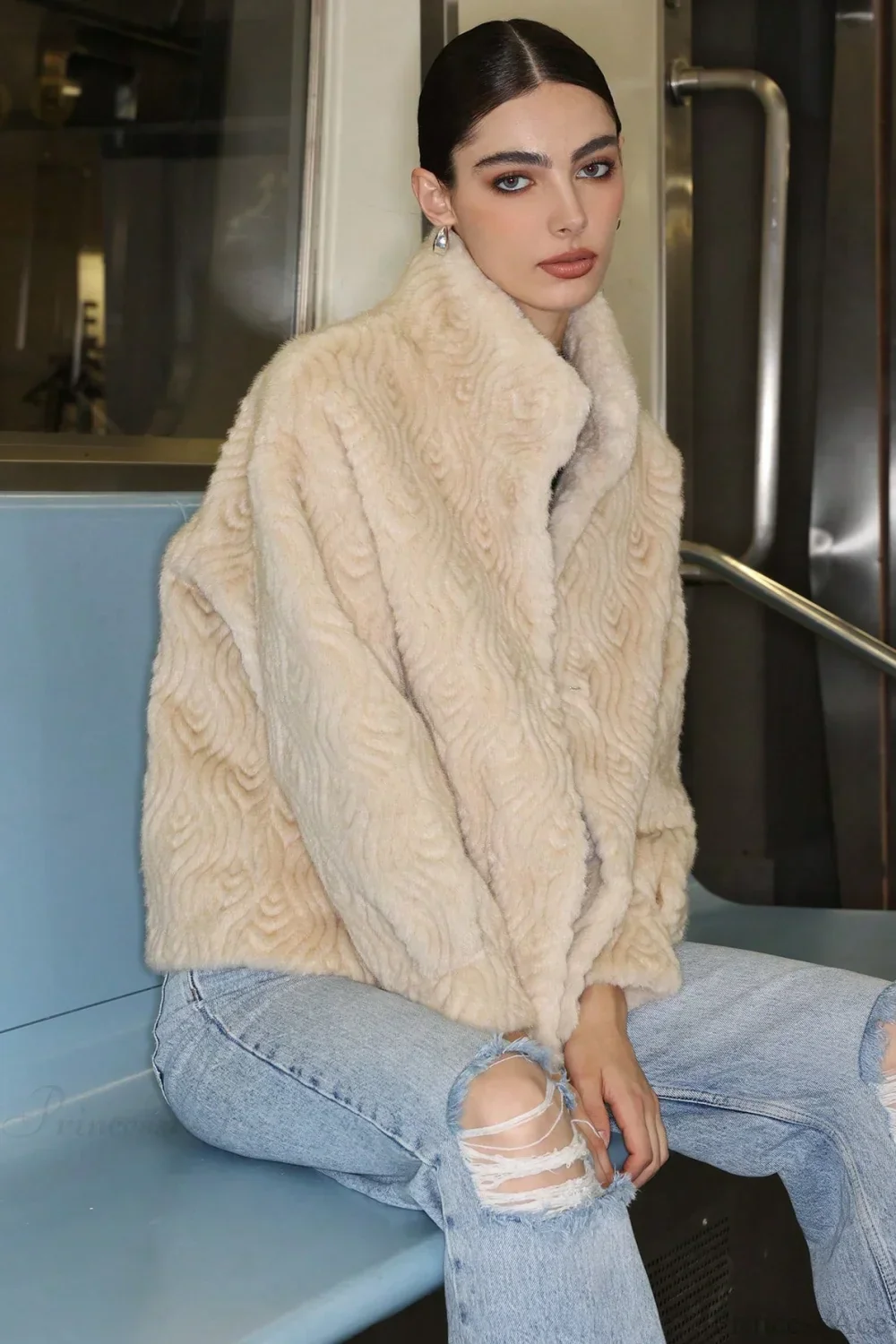 Ribbed Turtleneck Thickened Faux Fur Coat - Image 4