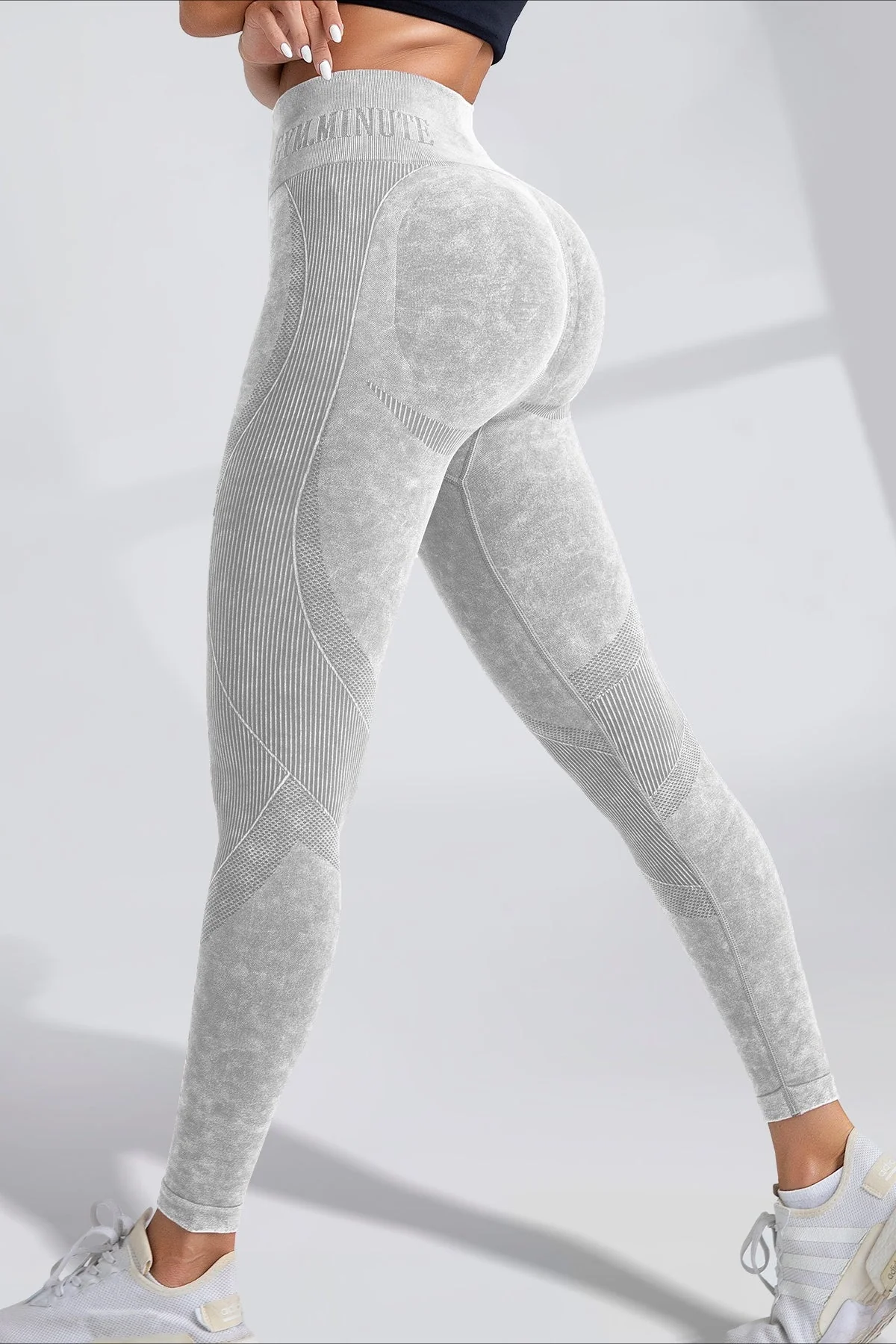 Seamless Matte Booty Lifting Workout Leggings - Image 3