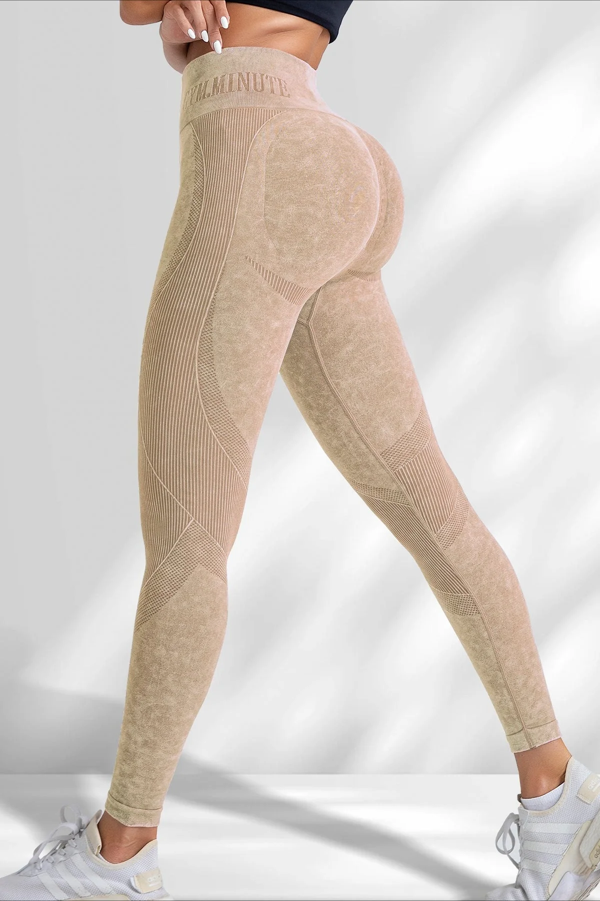 Seamless Matte Booty Lifting Workout Leggings - Image 9