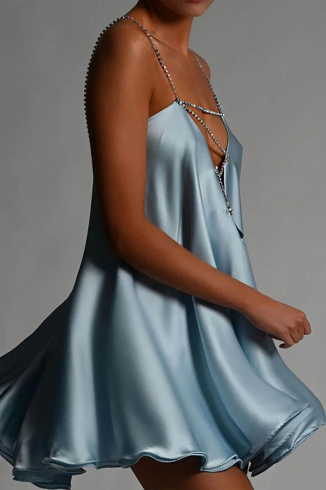 Sexy Chain Deep V Backless Party Dress - Image 7