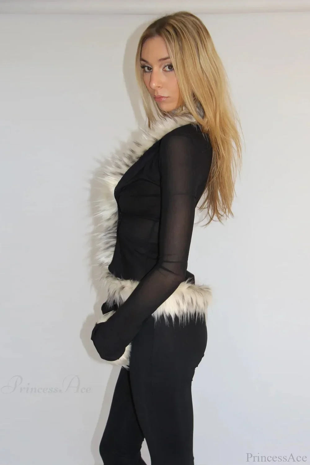 Sexy Chic Fur Collar Tulle Panel Cropped Long Sleeve Blouse - Image 3