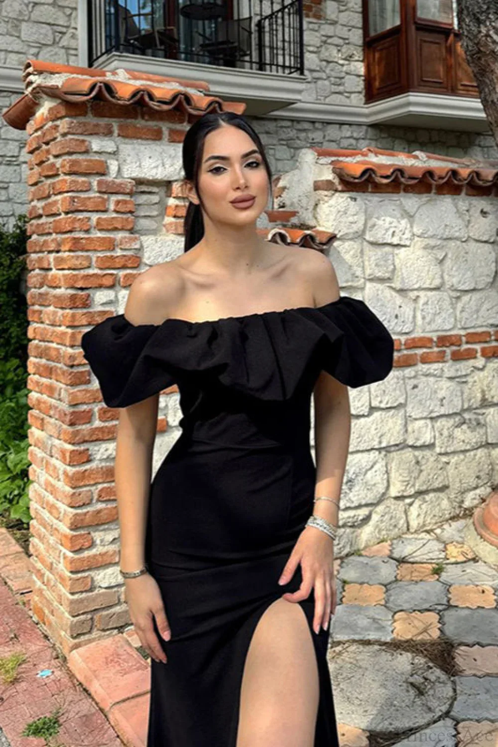 Sexy Off-Shoulder Ruffled Slit Party Dress - Image 3