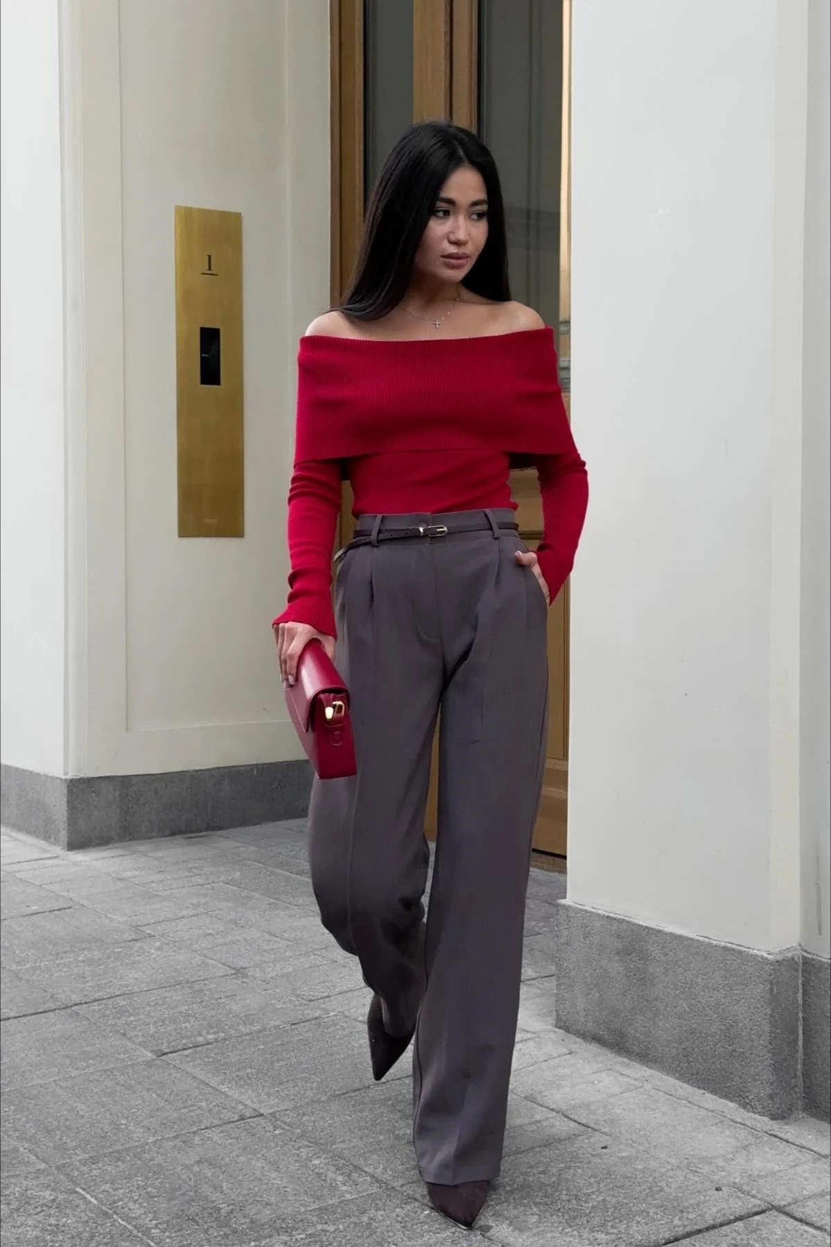 Sexy Tight Solid Off-the-Shoulder Long Sleeve Tee - Image 3