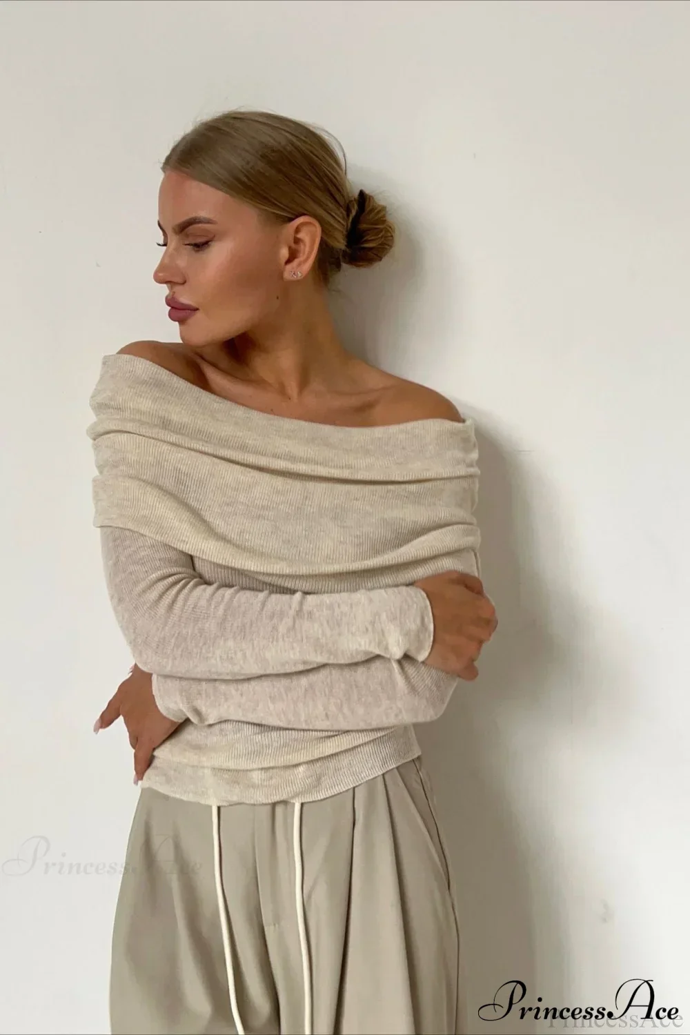 Sheer Off-Shoulder Fitted Solid Pullover Knit Top - Image 11