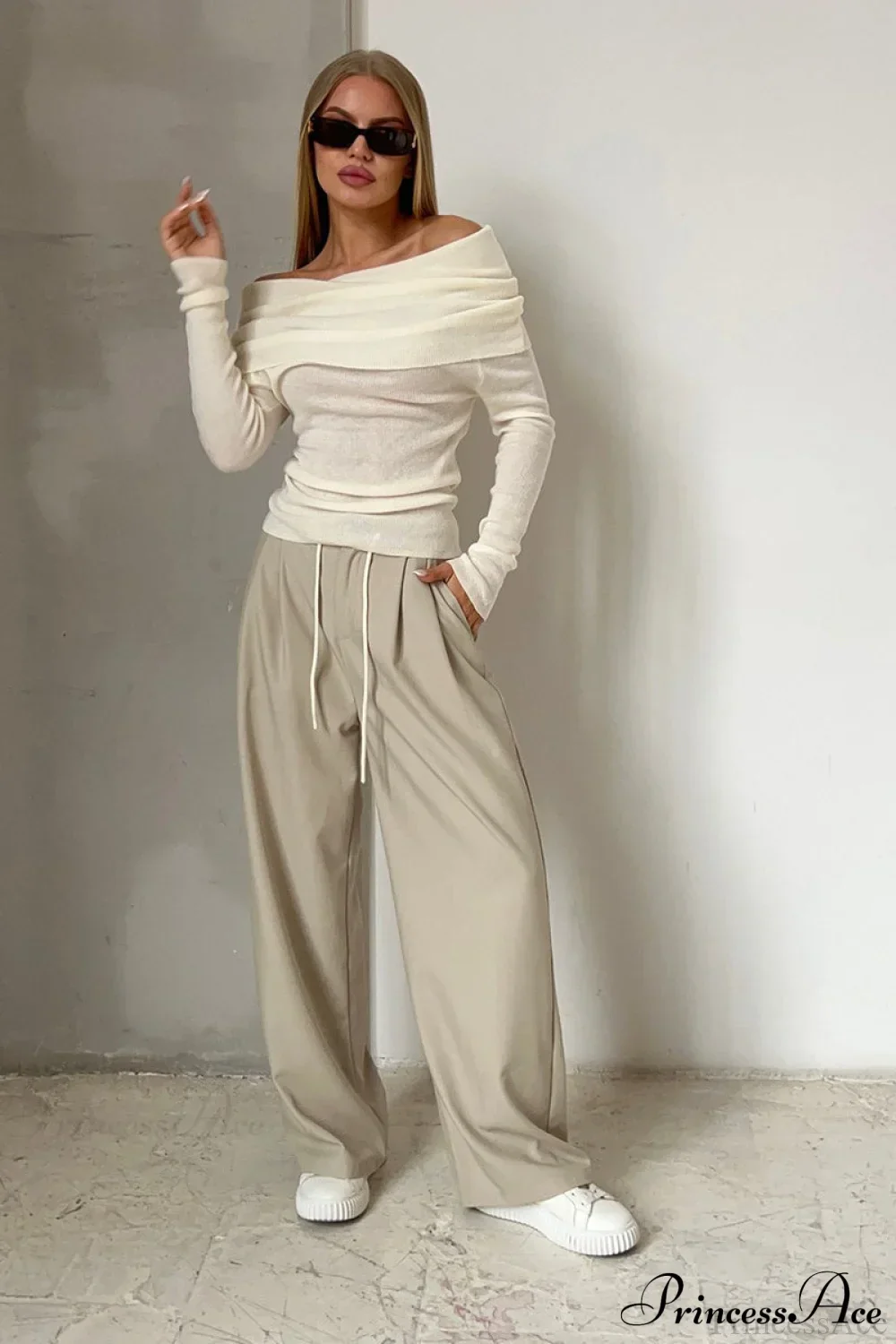 Sheer Off-Shoulder Fitted Solid Pullover Knit Top - Image 3