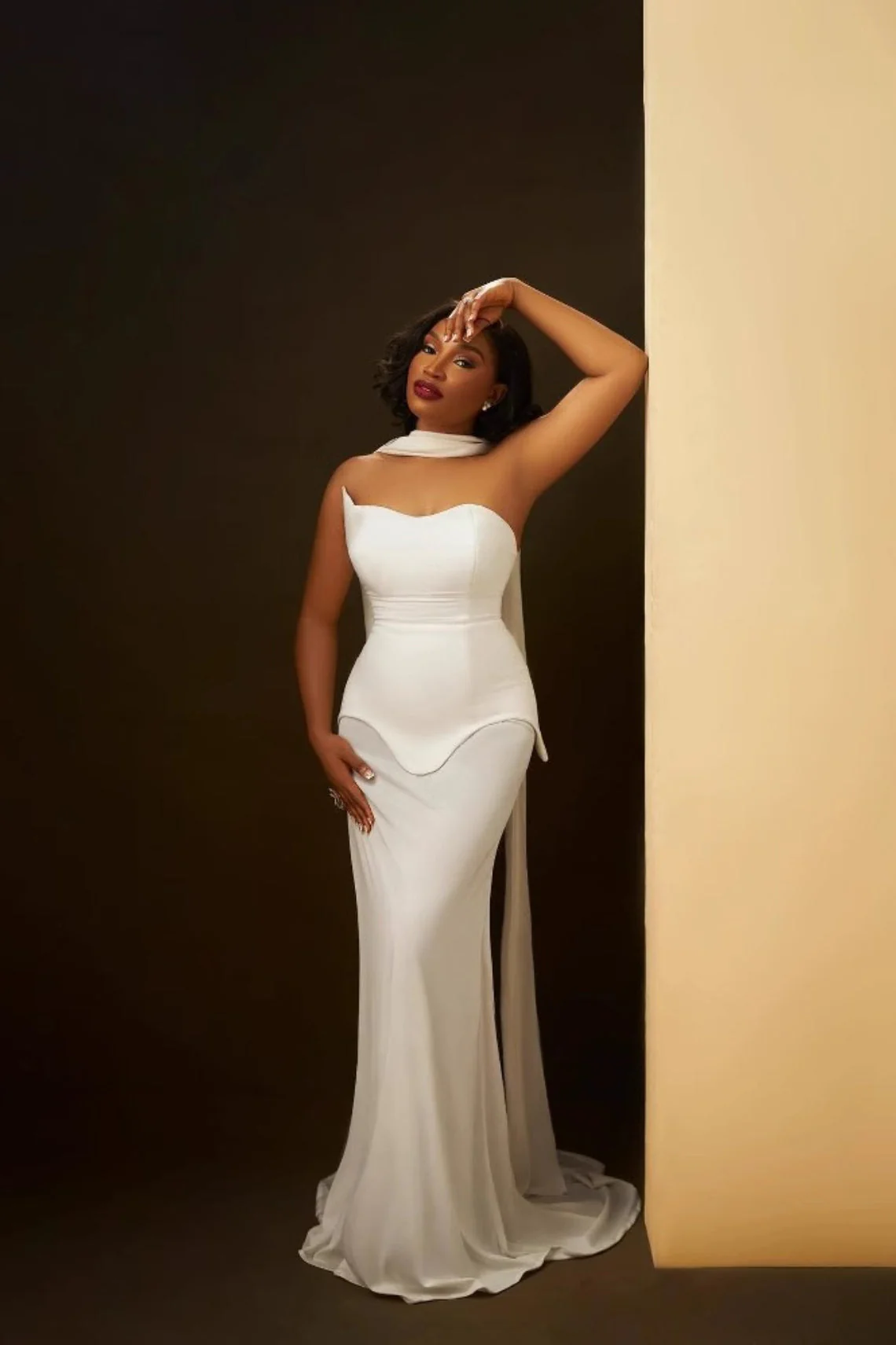 Simple Chic Long Streamer Strapless Bodycon Prom Dress - Image 2