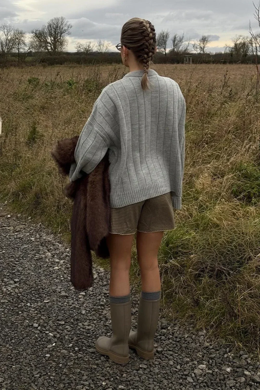 Simple Solid Rib Crewneck Oversized Cardigan Sweater - Image 3