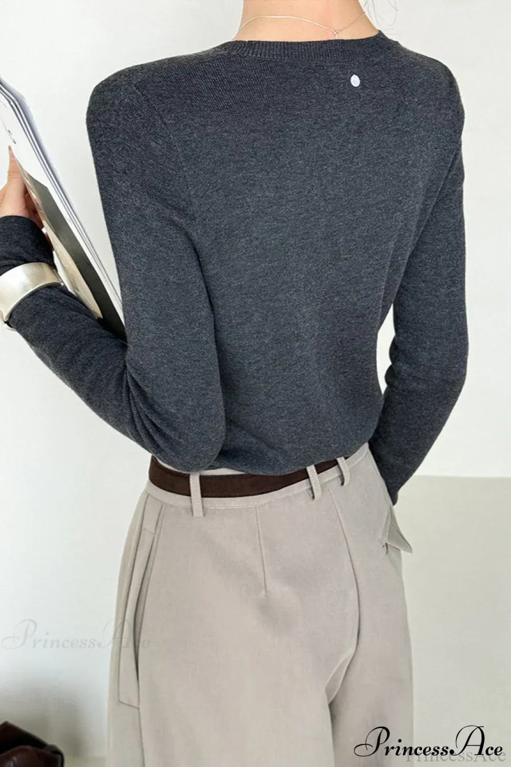 Slim-Fit Crew Neck Layering Knit Top - Image 4