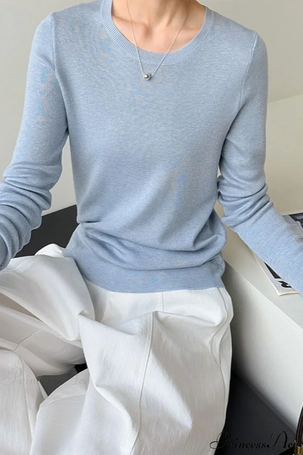 Slim-Fit Crew Neck Layering Knit Top - Image 9